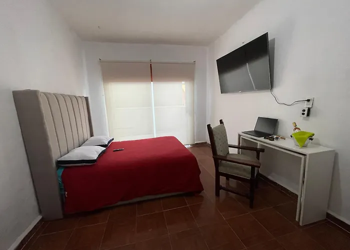 Mantra Hostel *